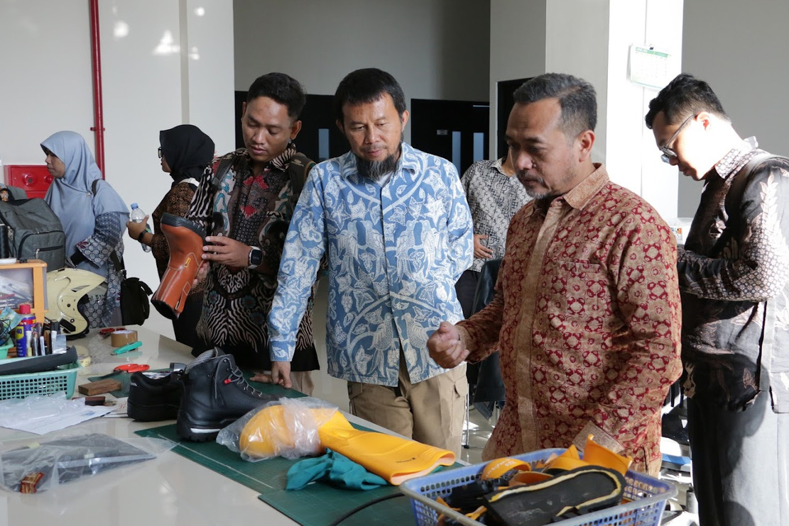 Tidak Mau Kalah dengan Produk Impor, UGM Berkolaborasi dengan BPIPI Racik Insole Sepatu untuk Kesehatan
